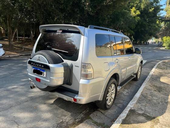 MITSUBISHI PAJERO FULL 3.2 HPE 4X4 16V TURBO INTERCOOLER DIESEL 4P AUTOMÁTICO